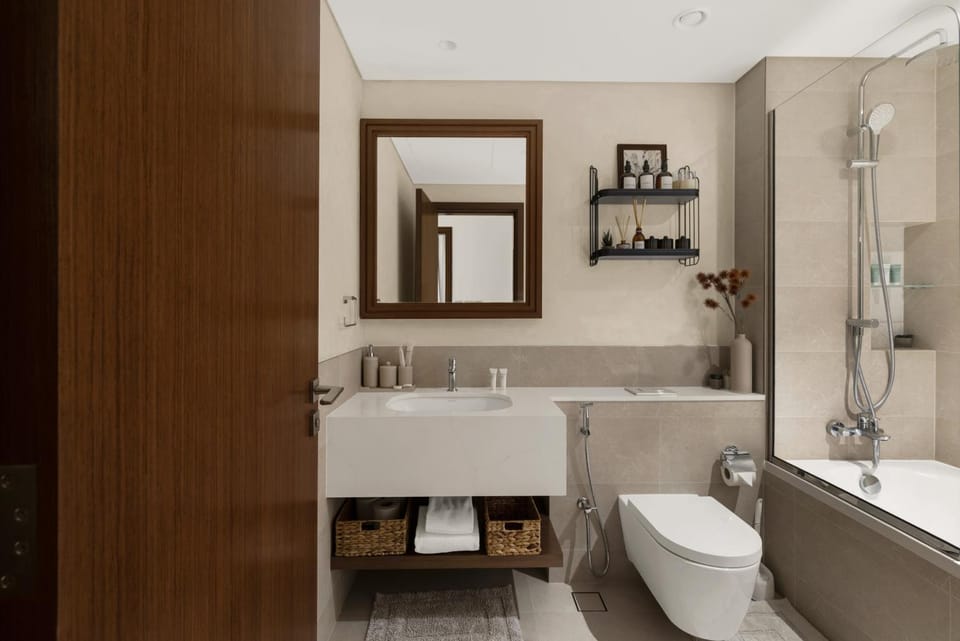 Ultra Luxury Emaar Palace Beachfront 1BR Five Palm Apartment in Dubai