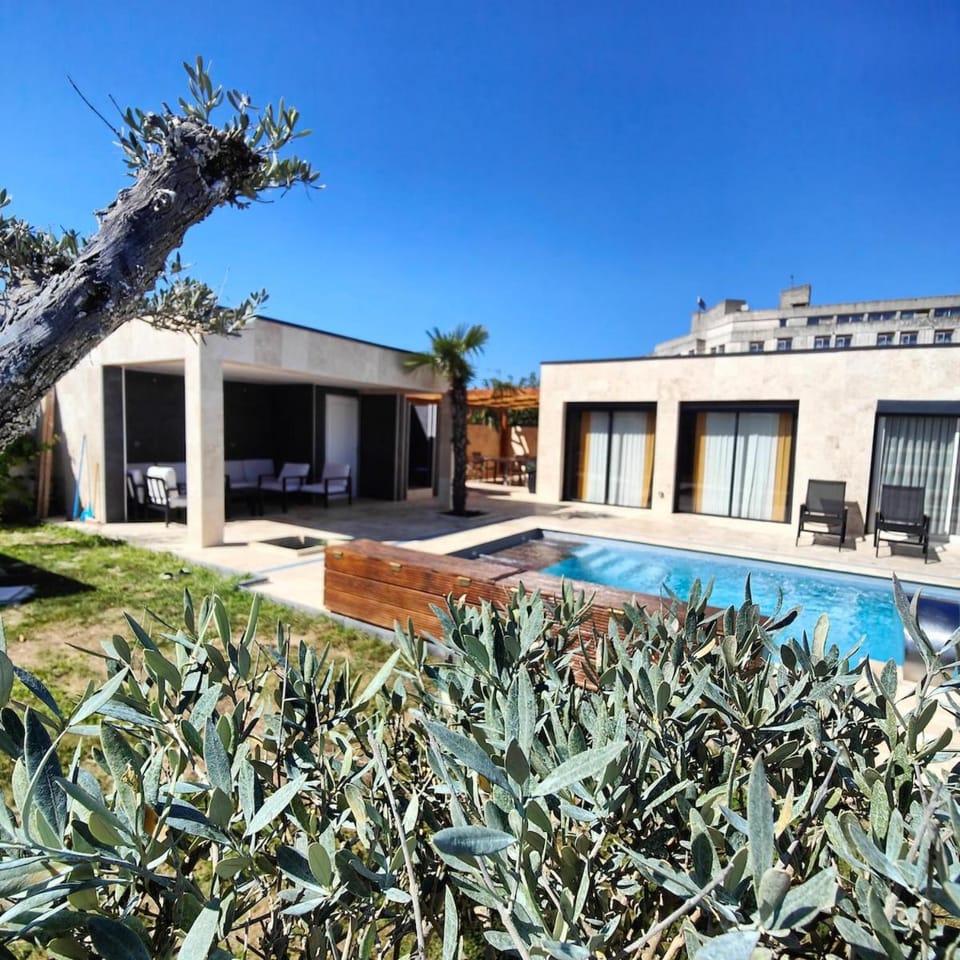 Villa - piscine sans vis à vis Villa in Auvergne-Rhône-Alpes