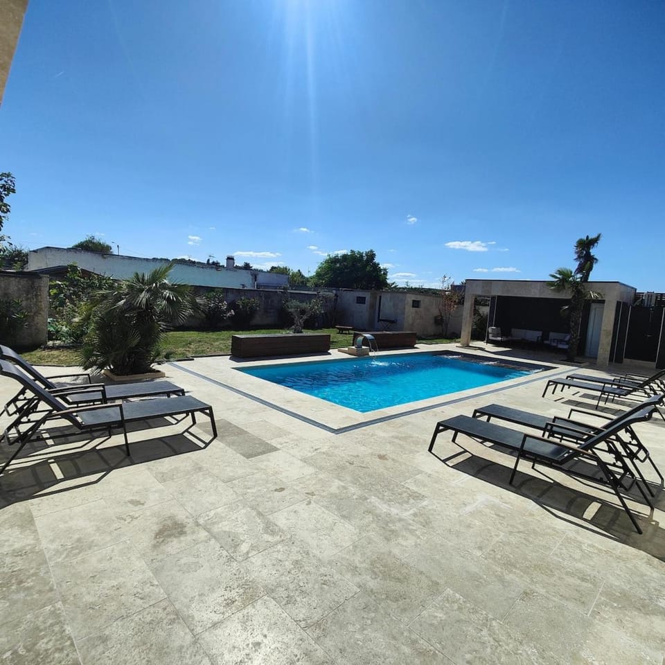 Villa - piscine sans vis à vis Villa in Auvergne-Rhône-Alpes