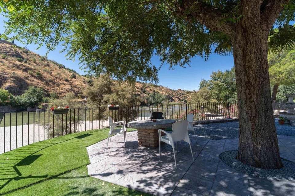 Garden, Mountain view