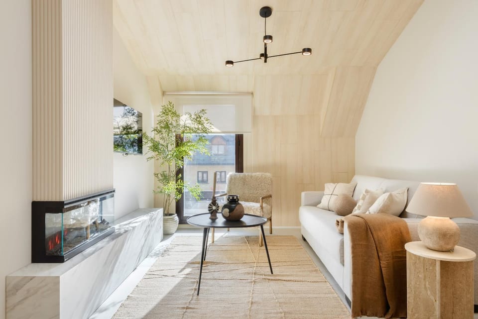 Communal lounge/ TV room, Living room