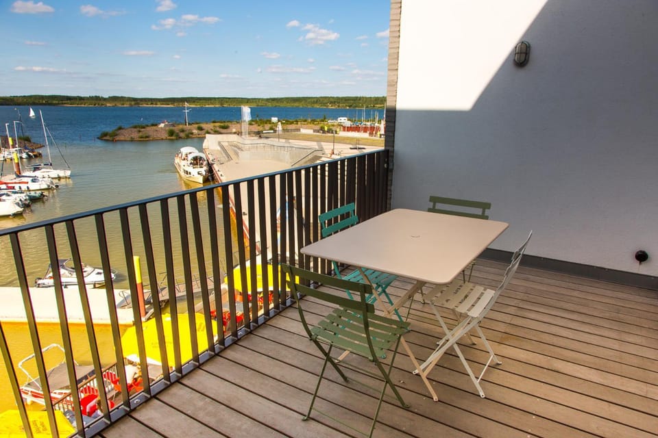 Balcony/Terrace, Lake view