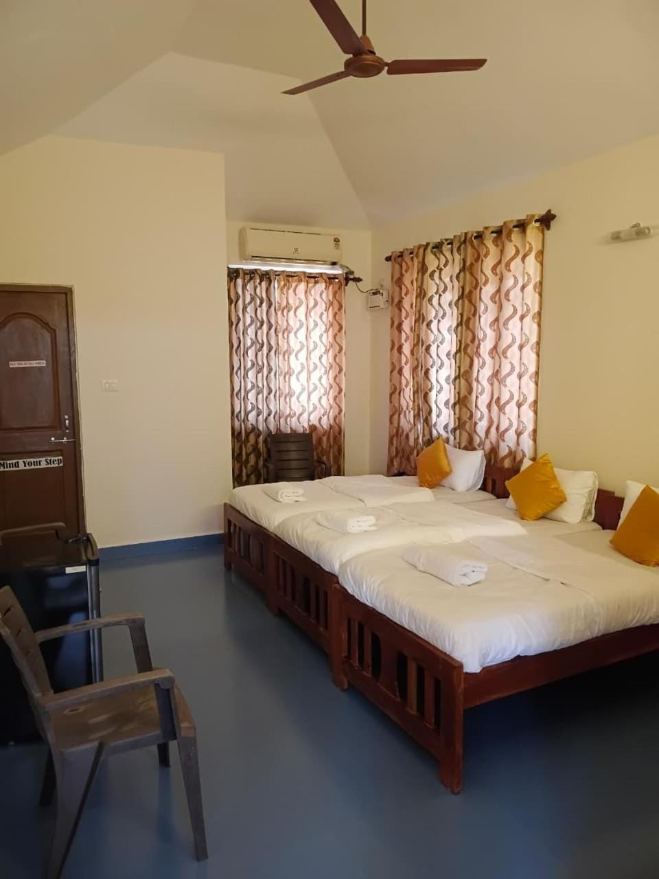 Dona Helena Holiday Home benaulim beach Inn in Benaulim