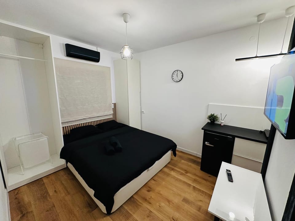 Cozy little room Apartment in Bucharest