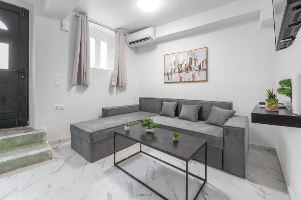 Living room, Seating area, air conditioner