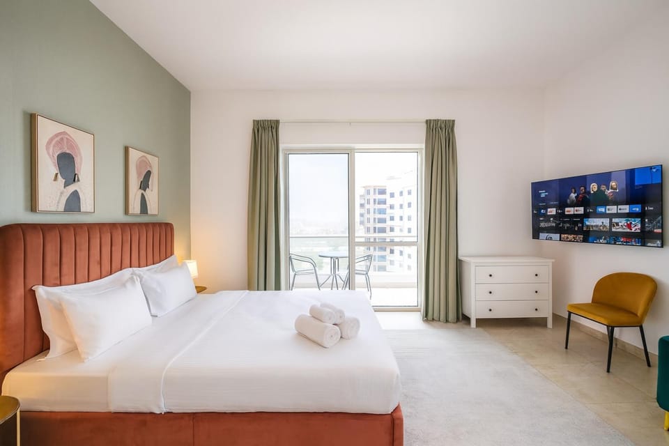 Premium Ensuite Room With Balcony Vacation rental in Dubai