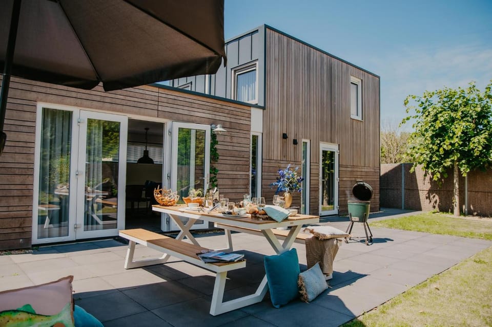 Lodge Jacques Cousteau XXL House in Renesse