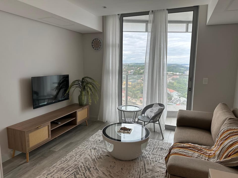 TV and multimedia, Living room, Seating area, Evening entertainment