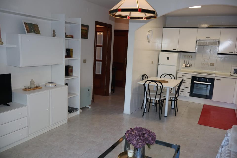 TV and multimedia, Kitchen or kitchenette, Dining area