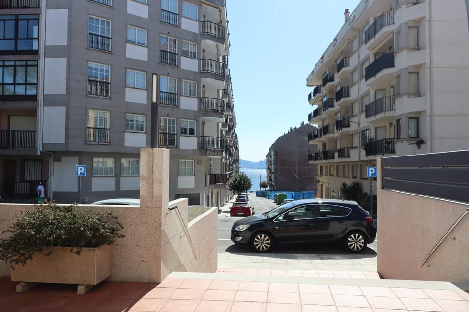 Property building, Neighbourhood, City view, Street view, Location