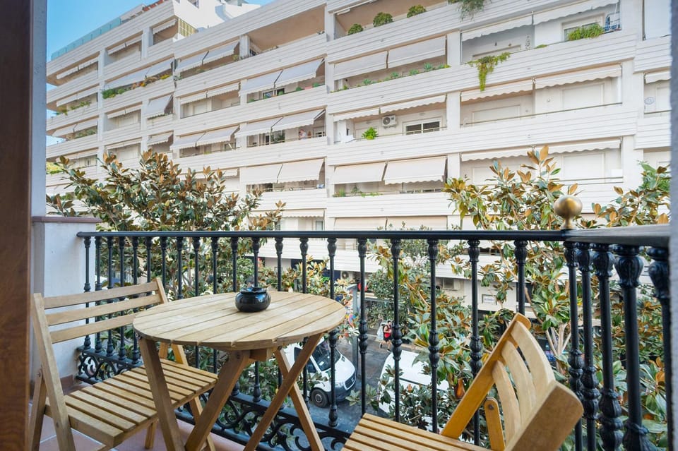 Property building, Day, View (from property/room), Balcony/Terrace