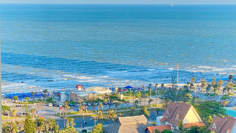 Property building, Nearby landmark, Communal lounge/ TV room, Day, Natural landscape, Bird's eye view, Beach, Evening entertainment, City view, Sea view