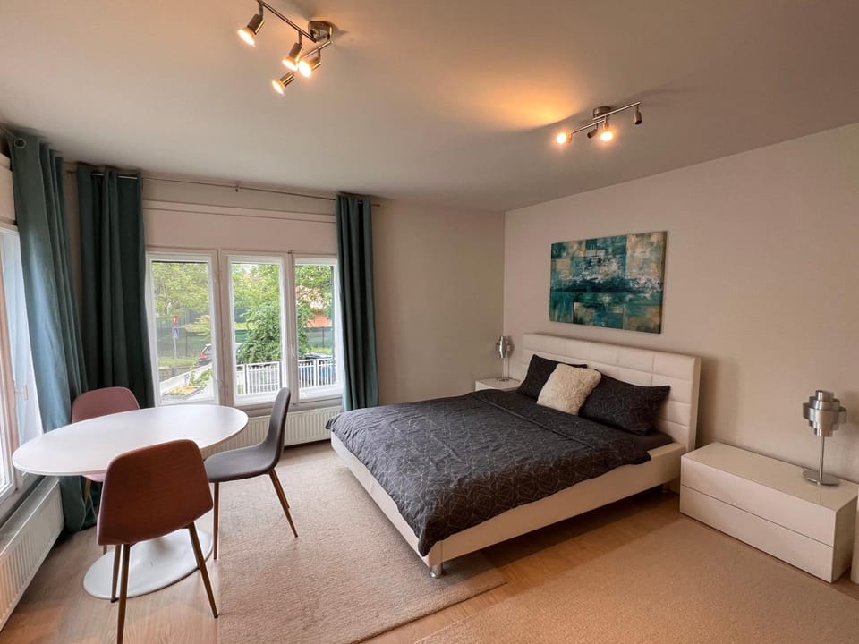 Bed, View (from property/room), Dining area, Bedroom