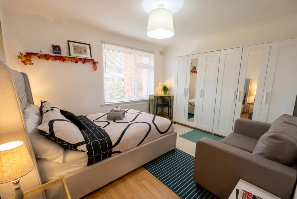 Bed, Photo of the whole room