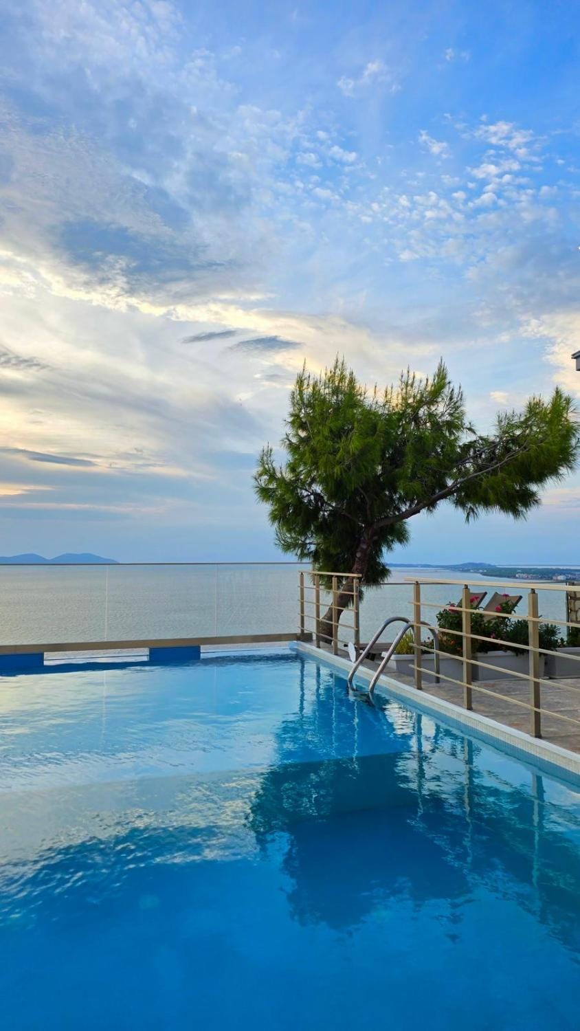 Hill Suites Apartment in Vlorë