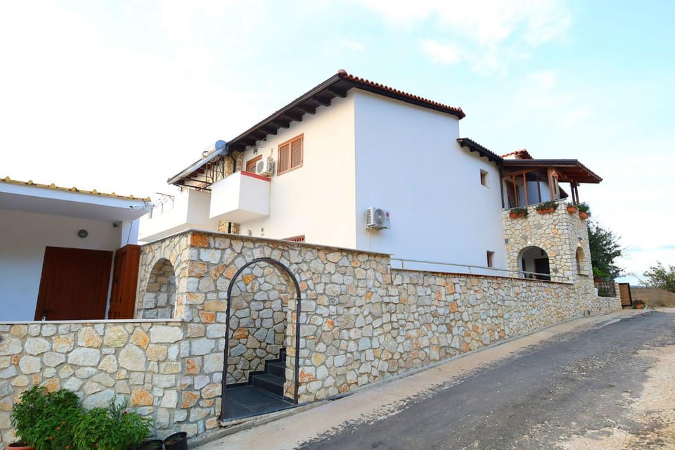 Property building, Day