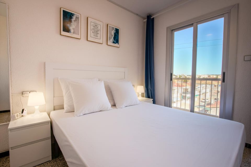 Sun and Sea - Perfect stay next to the airport Apartment in Santa Pola