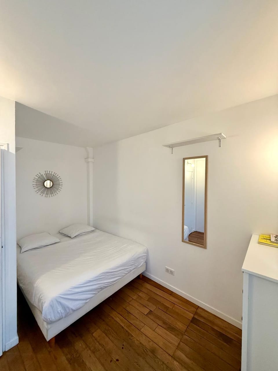 Bed, Photo of the whole room, Bedroom, wardrobe