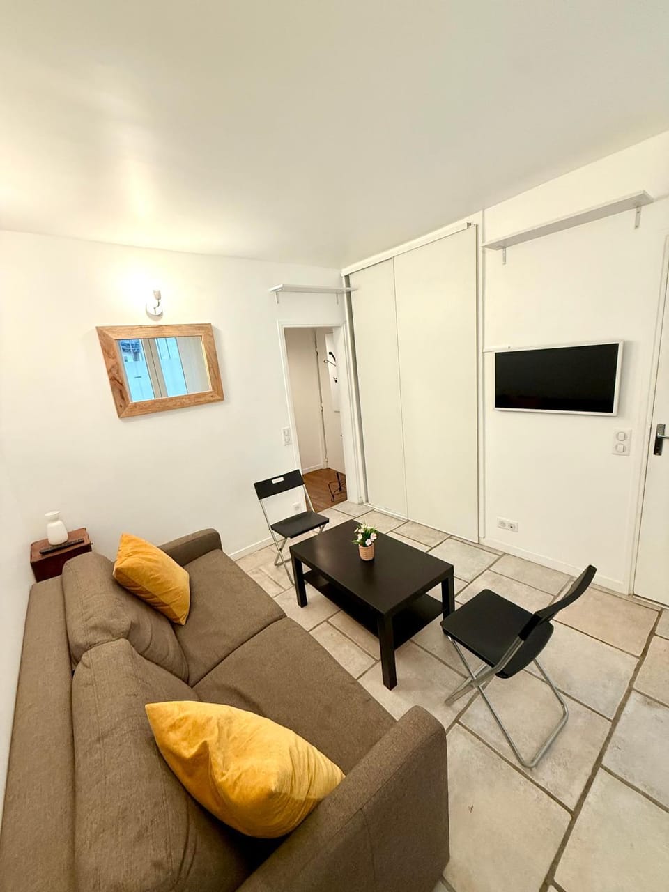 Communal lounge/ TV room, TV and multimedia, Living room