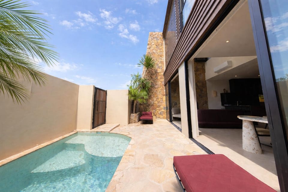 Property building, Swimming pool