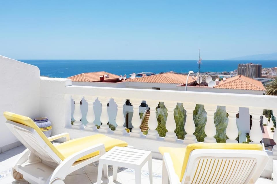 Port Royal Sea View Apartment in Los Cristianos