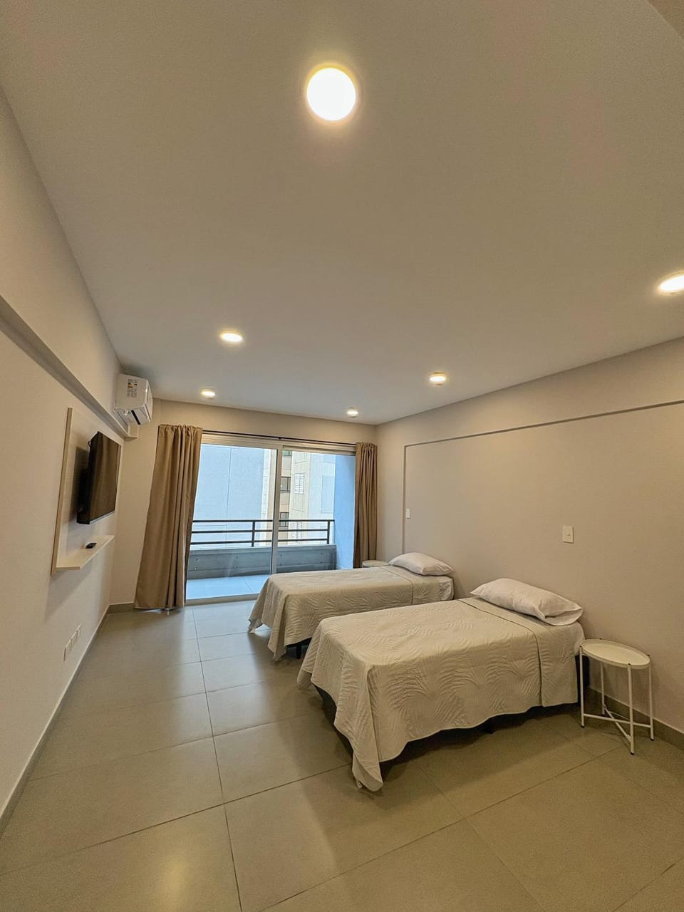 Bed, Photo of the whole room, Bedroom, air conditioner