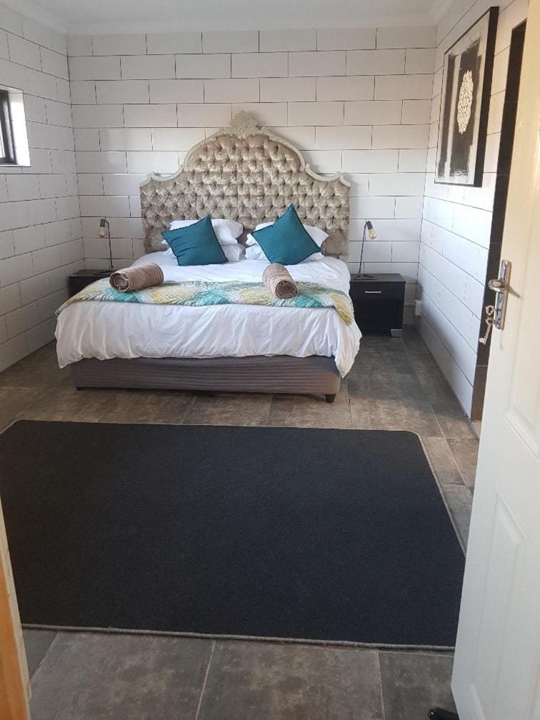 4th On Boundary Apartment in Cape Town