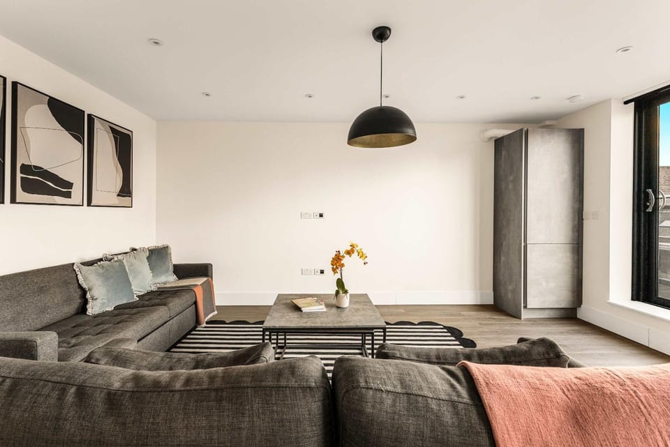 Modern 1 Bed close to Brick Lane Apartment in London