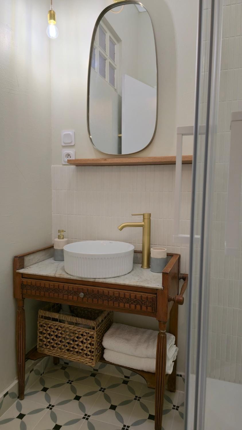 Les Vignes - Studio 25m2, Clim, Parking, proche centre ville et transport Apartment in Antibes