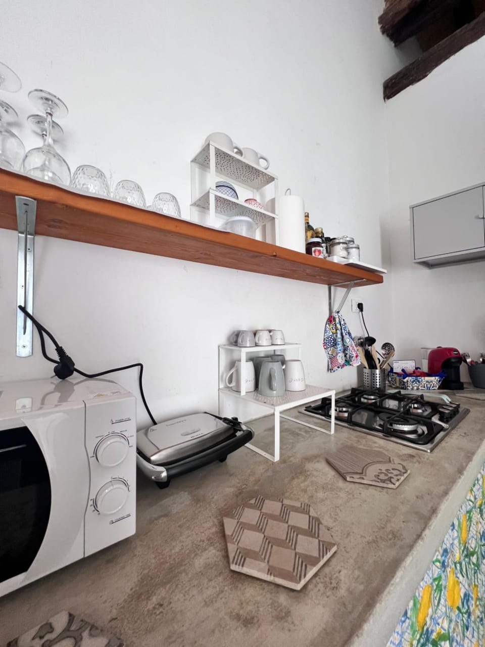Kitchen or kitchenette, stove