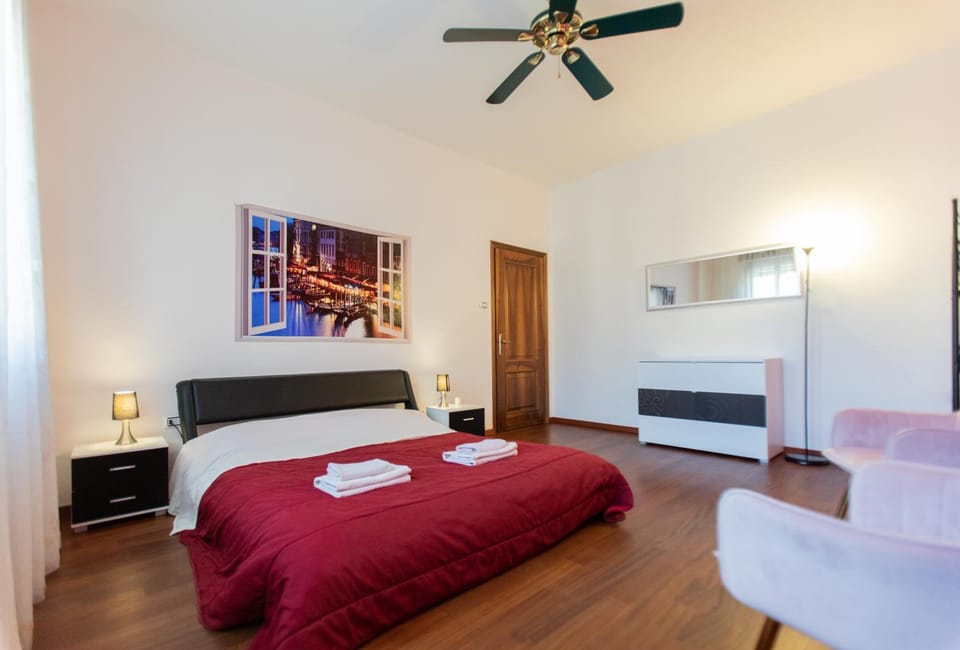 Bed, Bedroom