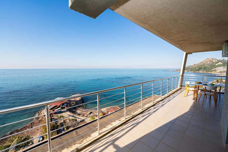 Patio, Day, Natural landscape, View (from property/room), Balcony/Terrace, Dining area, Mountain view, Sea view