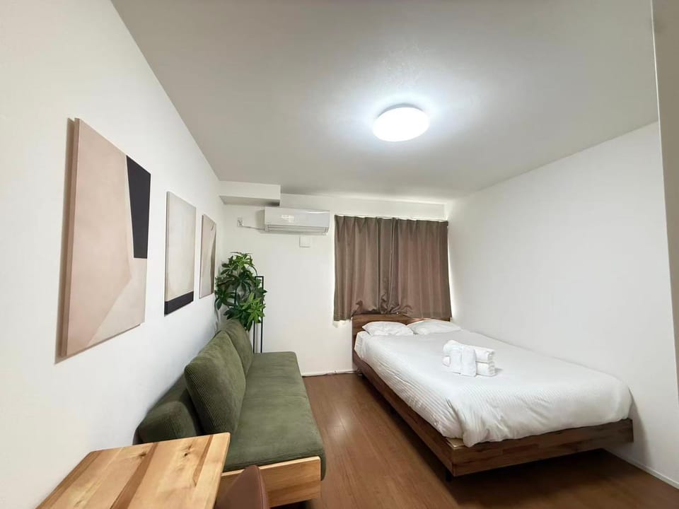 Bed, Living room
