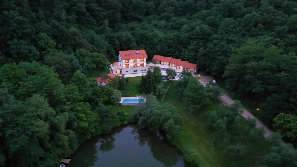 Property building, Natural landscape, Bird's eye view, Lake view