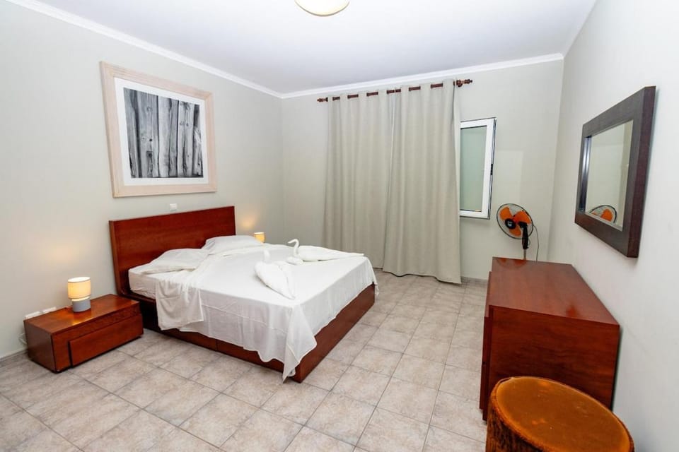 Varanda na Rua Pedonal, AC, 2min da Praia Apartment in Santa Maria