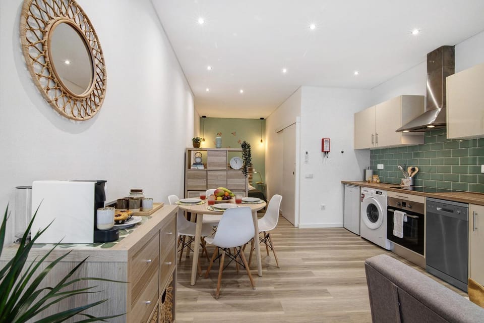 Property building, Kitchen or kitchenette, Living room