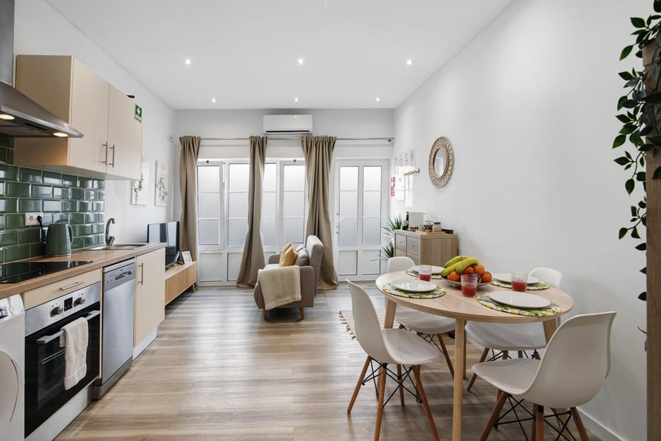 Property building, Kitchen or kitchenette, Living room