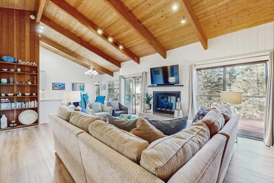 Sea Raven House in Gualala