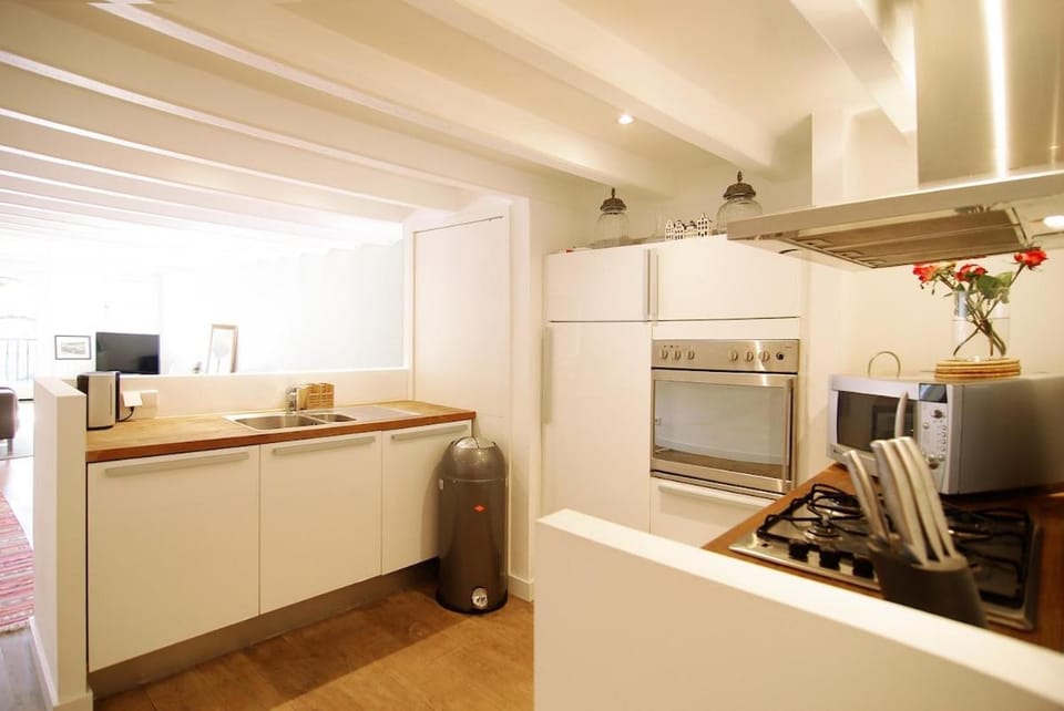 Canal view luxury apartment in the Jordaan Apartment in Amsterdam