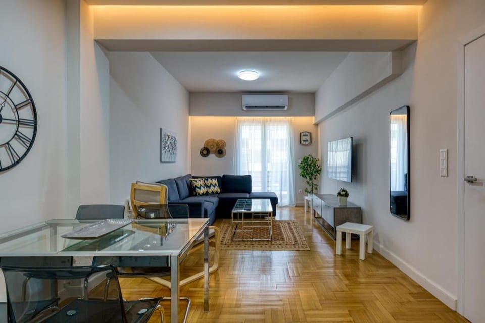 Living room, Dining area, air conditioner