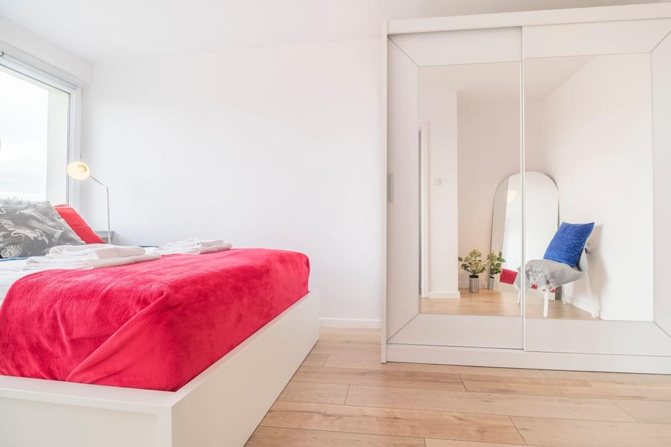 Bed, Photo of the whole room, Bedroom, wardrobe