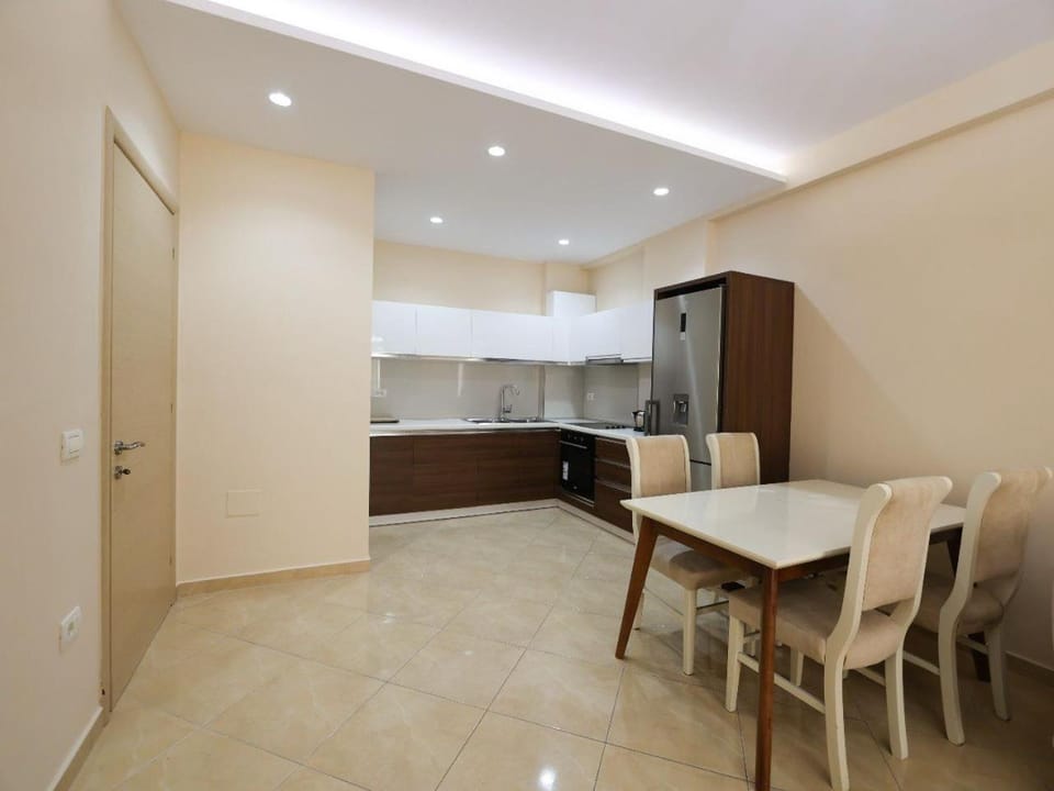Kitchen or kitchenette, Living room, Seating area, Dining area, oven, stove