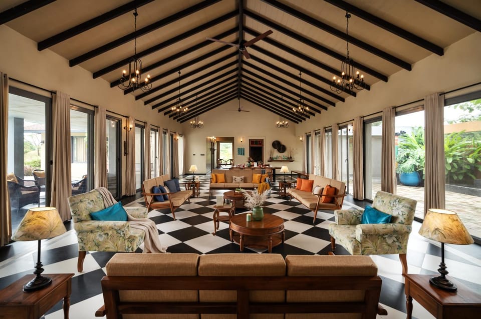 Living room, Seating area