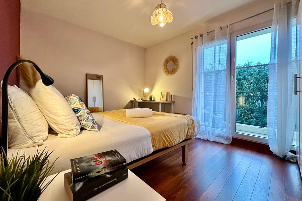 Le Nautilus-Chaleureux Appart-Terrasse et parking Apartment in Nantes