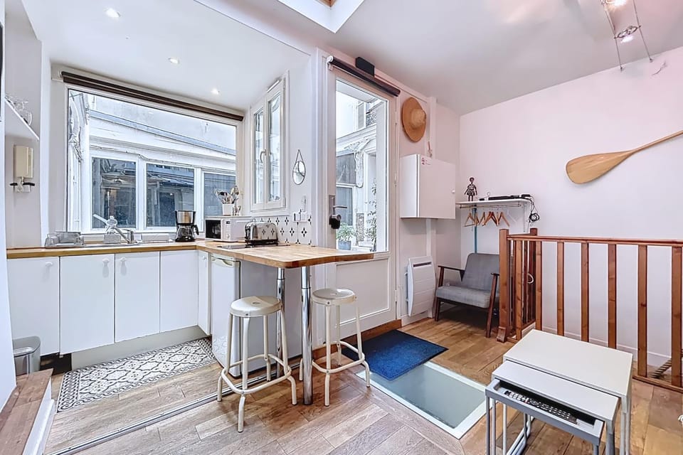Tiny house near Eiffel Tower Apartment in Paris