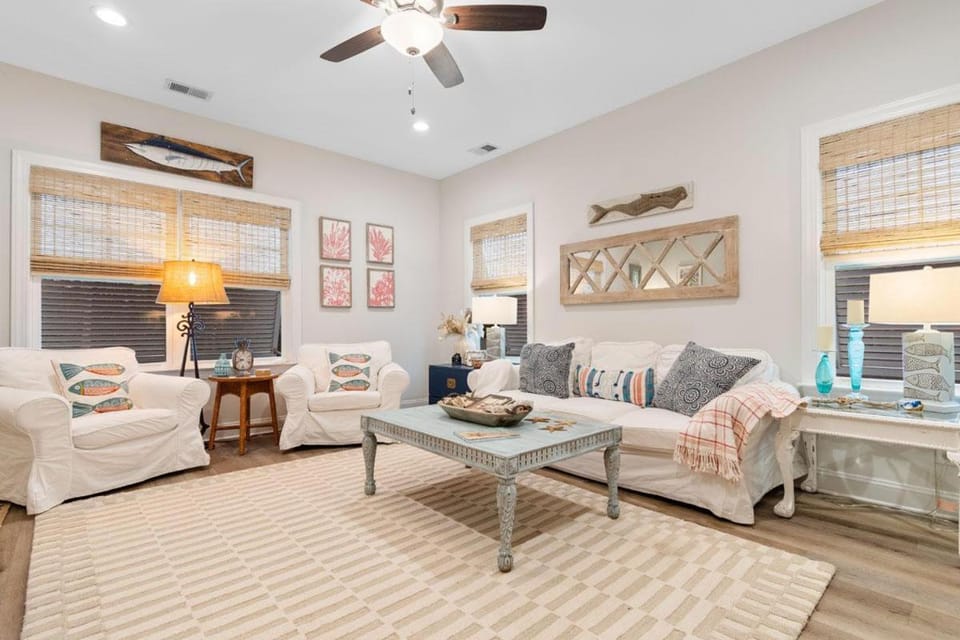 Jules By the Sea a Pet Friendly Vacation Home House in South Carolina
