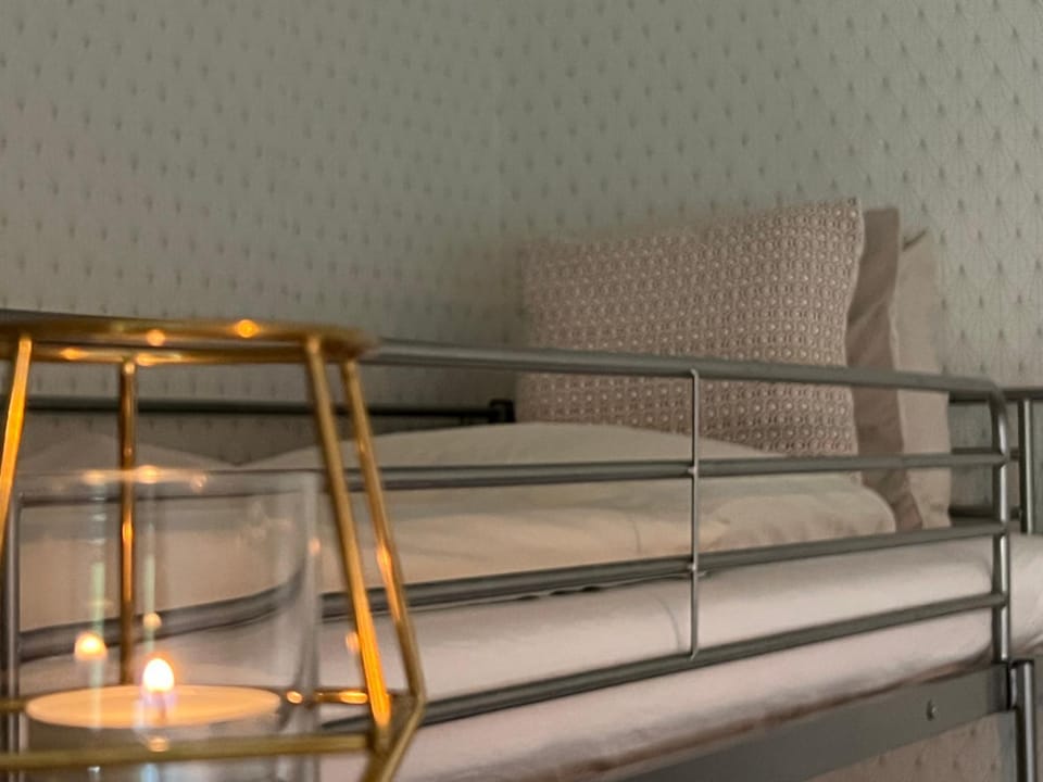 bunk bed