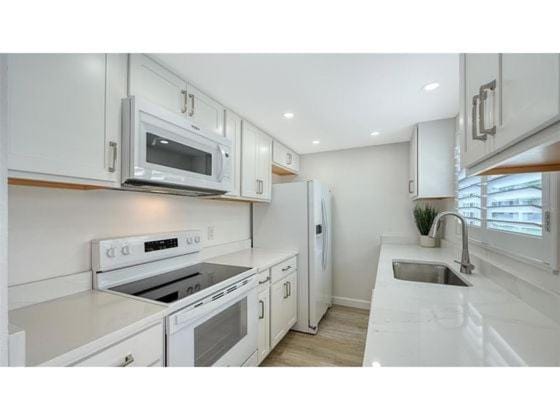 Coastal Comfort Steps from Crescent Beach Paradise - Aloha Kai #63 - Roelens House in Siesta Beach