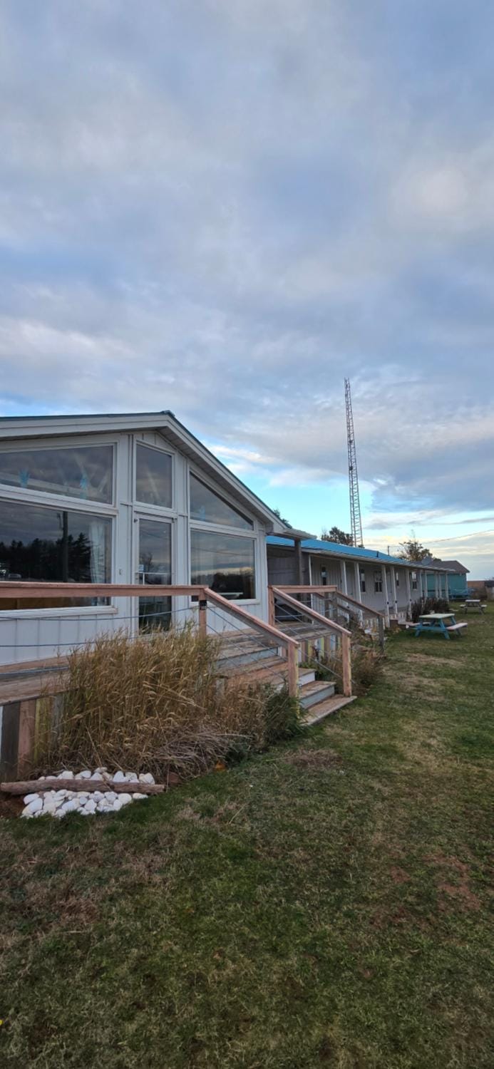 SeaShell Motel Motel in Prince Edward County