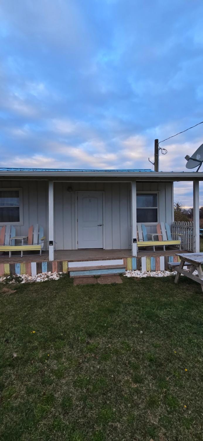 SeaShell Motel Motel in Prince Edward County